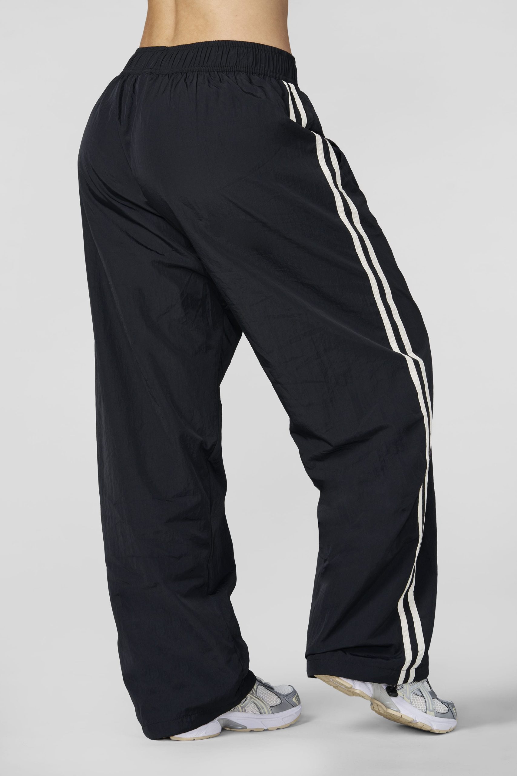 W2246 - Vintage Track Pant - Image 10