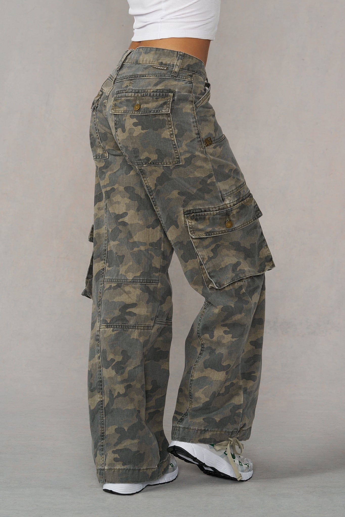W2132 - Camo Straight Cargo Jeans - Image 3